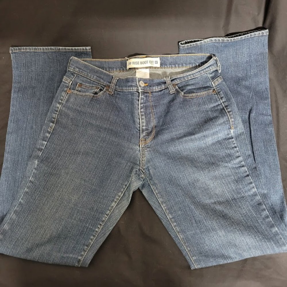 Vintage Women’s Gap Blue Jeans Size 8 Low Rise Boot Cut Stretch Med Wash Denim